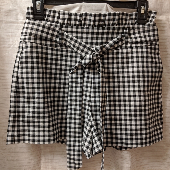 Zara Pants - Zara Trafaluc Collection high waist shorts